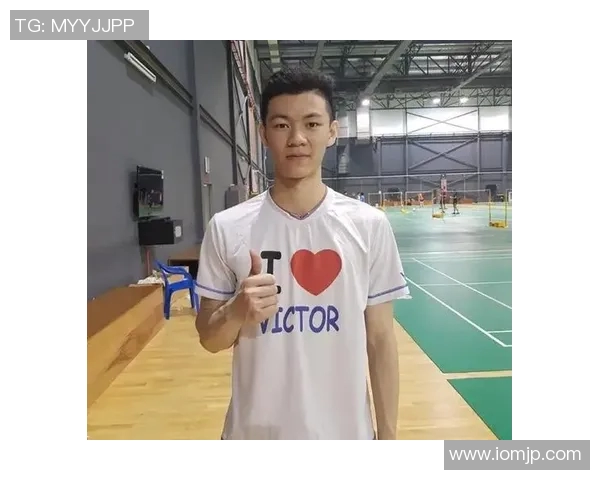 黄静的羽毛球之路：从梦想起航到世界舞台的辉煌历程